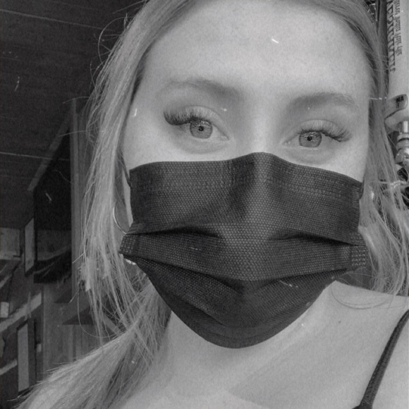 Meet your Posher, Robin - Picture 1 of 1